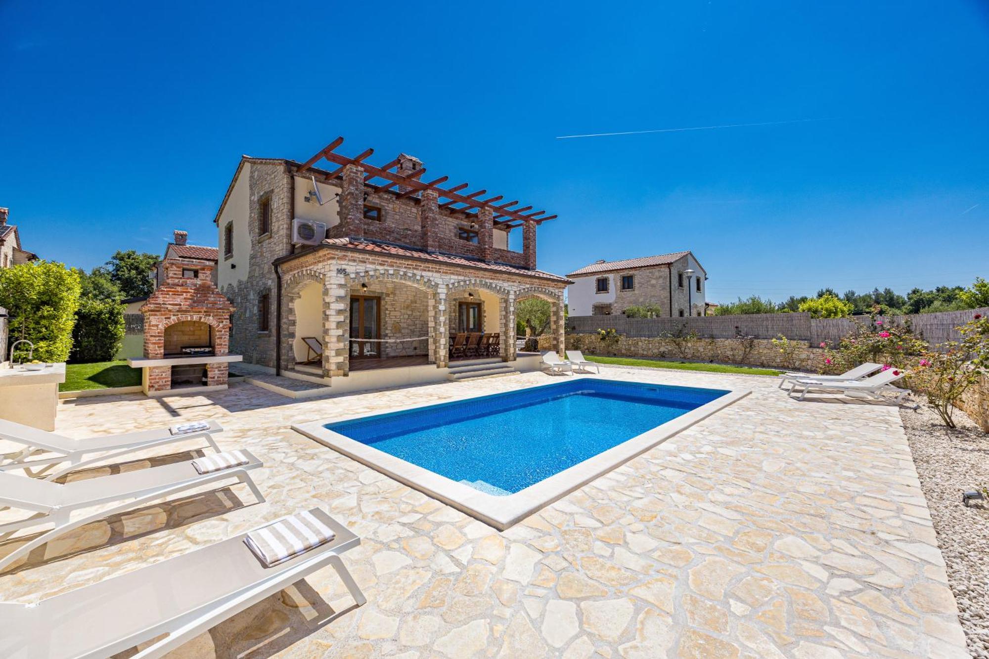 Villa Brioni With Pool By Rentistra Cabrunici Zewnętrze zdjęcie